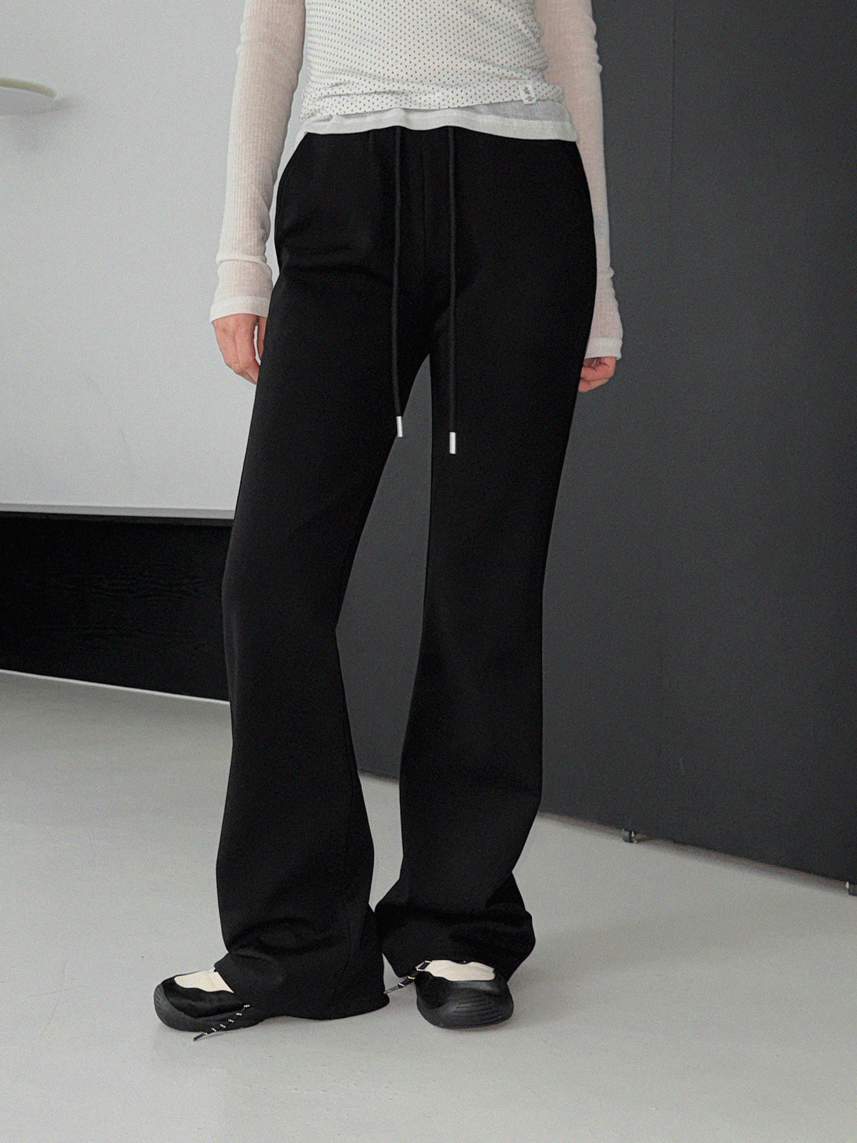 Blan elastic-waist bootcut long pants