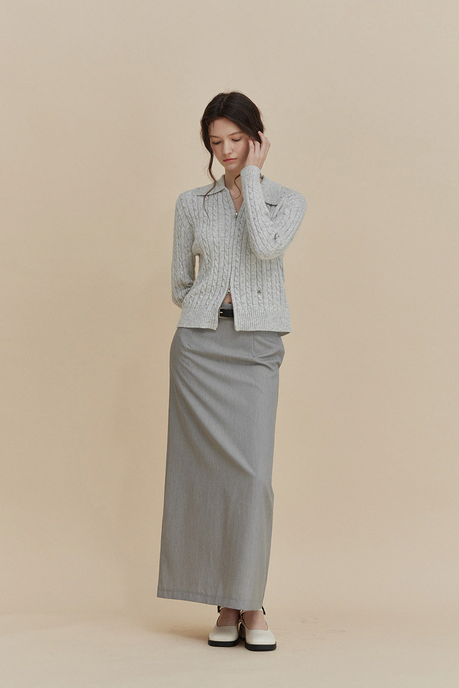 Roa Embroidery Twist Two-way Zip-up Knit