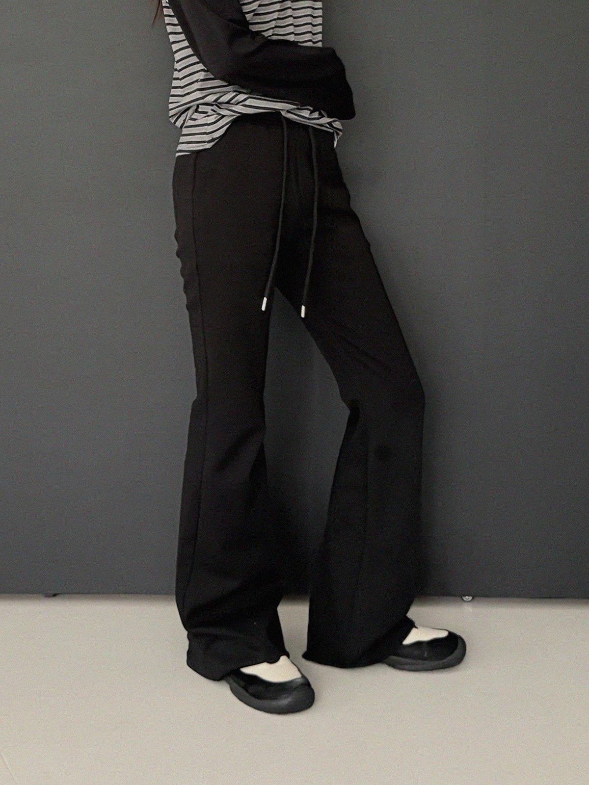 Blan elastic-waist bootcut long pants