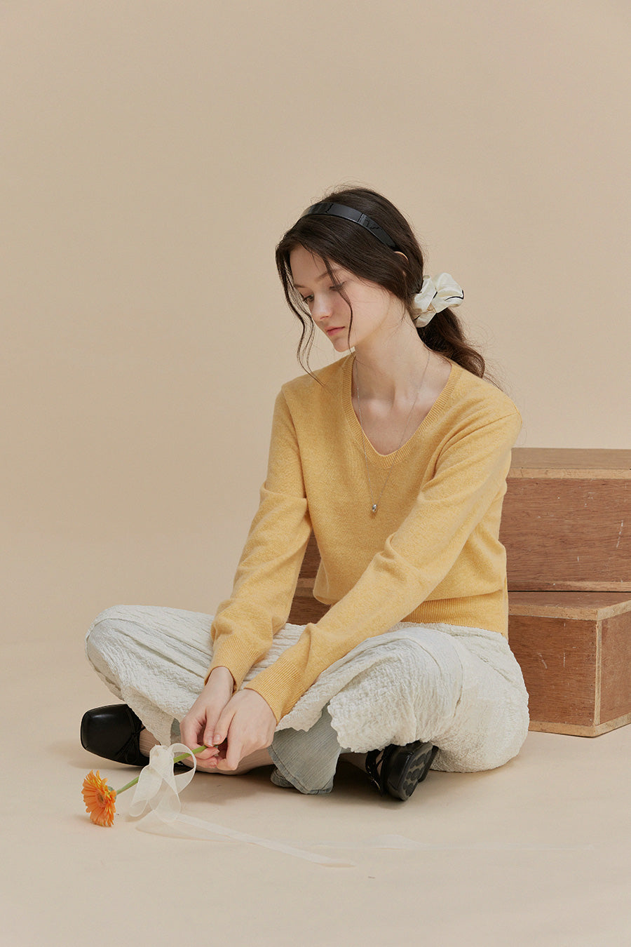 [TWEE]ipt Wool V-Neck Symbol Knit-2