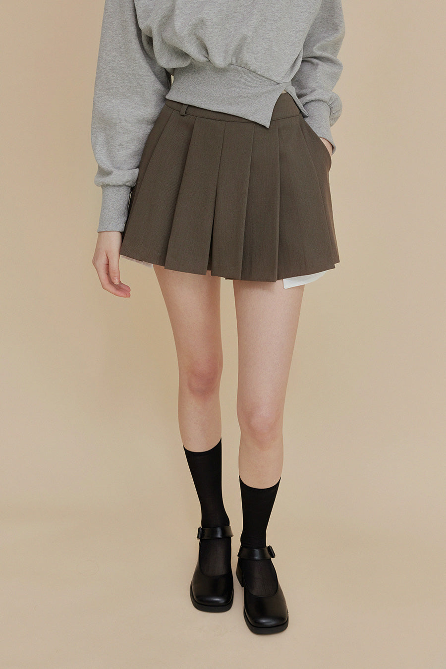 Elon Pintuck Mini Culotte Pants