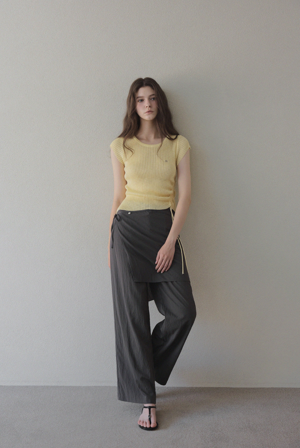 Holdy Asymmetrical String Short Sleeve Knit