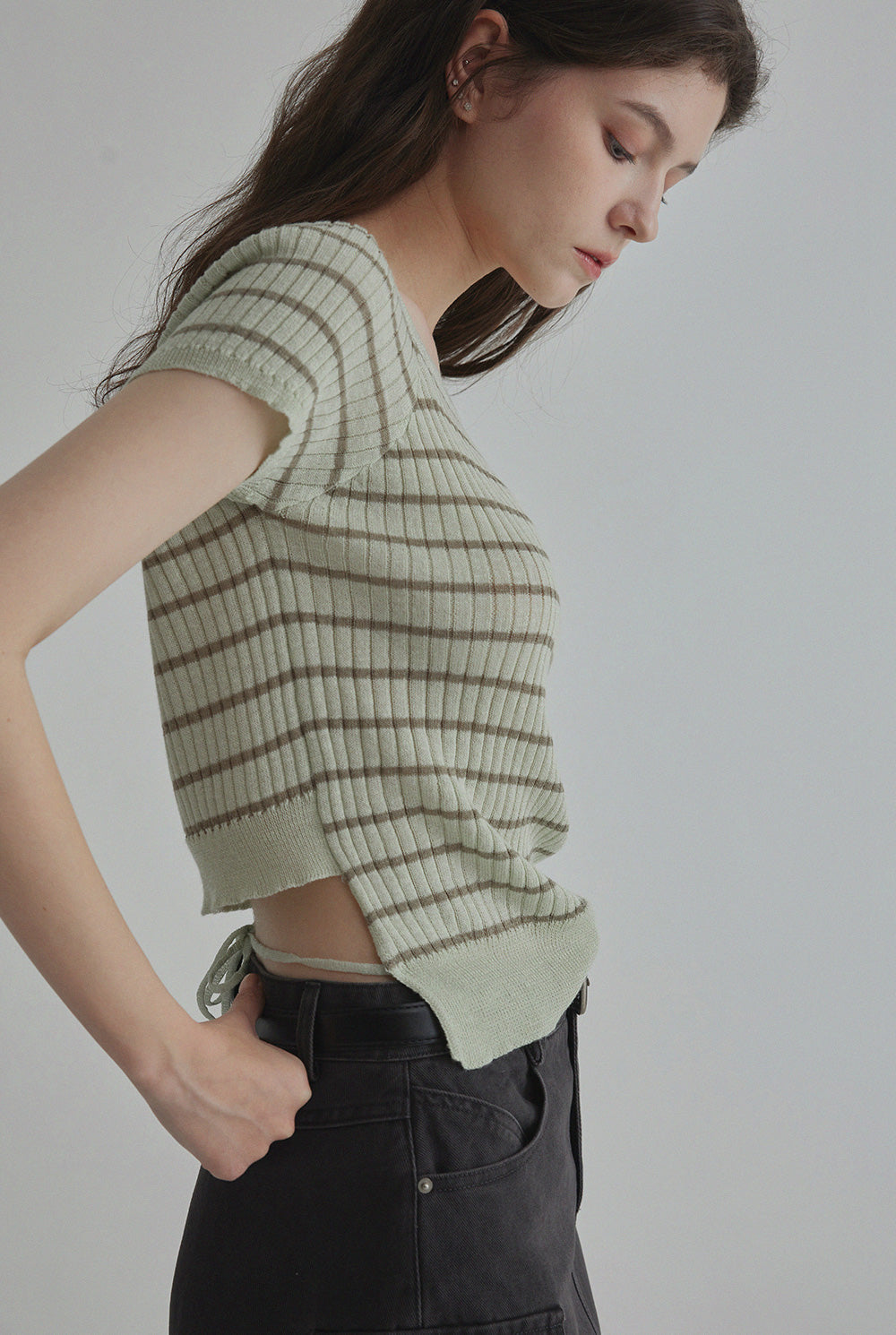 [TWEE] Owen Striped Back-Slit Knit-3
