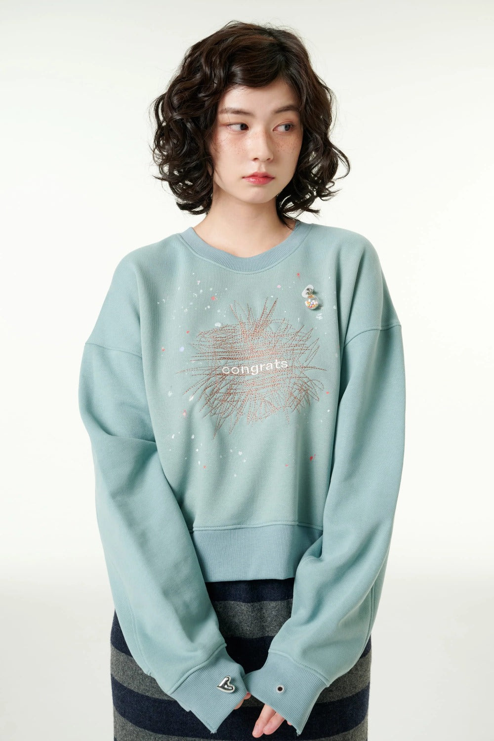 [CLOUD CAKE] Women's Fashion Cloud Cake Line Drawing Embroidered Sweatshirt-1